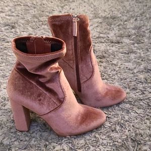NWOT Steve Madden Pink Velvet Heeled Booties